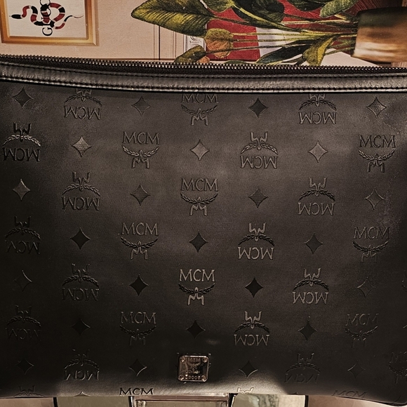 MCM Gold & Black Pvc Leather Clutch/Geometric Laptop Pouch - Picture 15 of 15